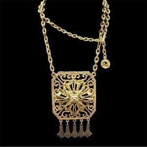 Lisner Vintage Goldtone Signed Pendant Necklace with Dangling Accents